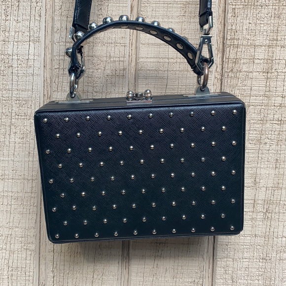 Nasty Gal box trunk crossbody - Picture 2 of 8